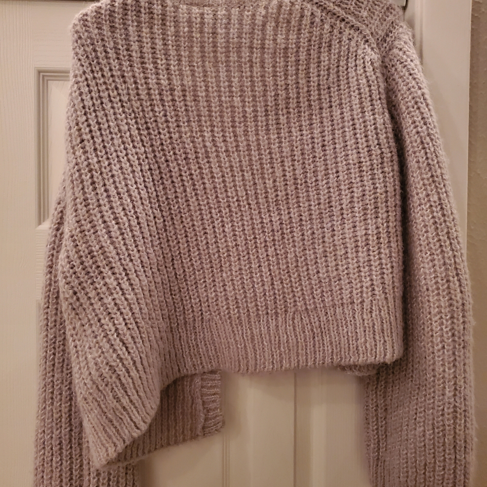 Cozy Gray Chunky Knit Sweater - Picture 2 of 5
